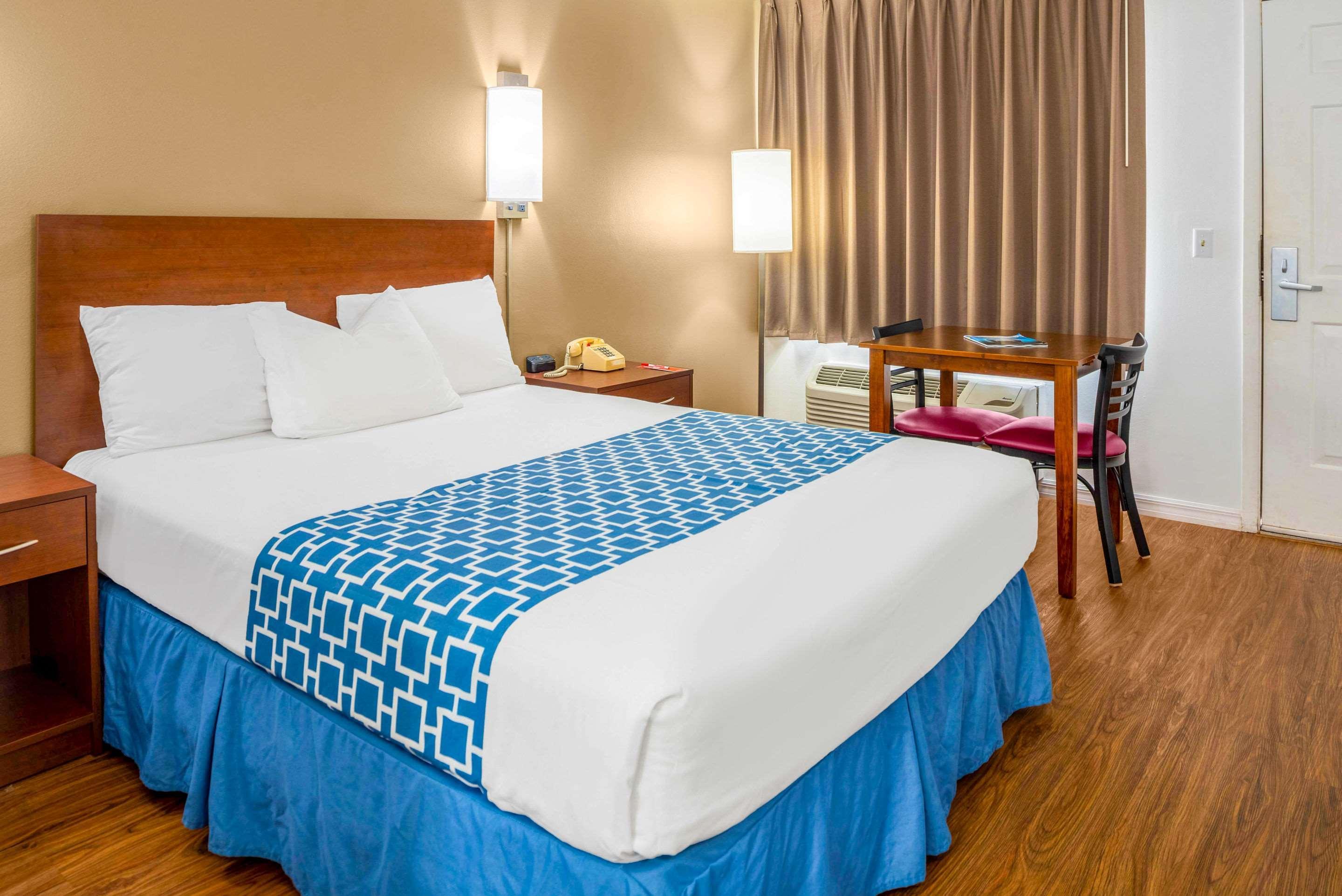 Econo Lodge Crystal River Exteriér fotografie